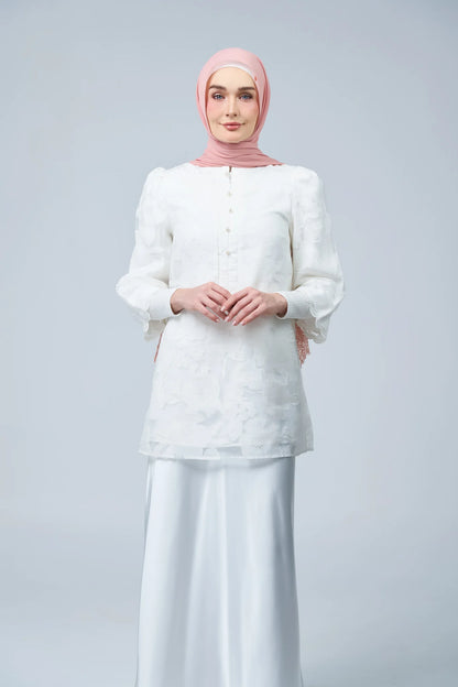 HoodX Lace in Oyster Pink