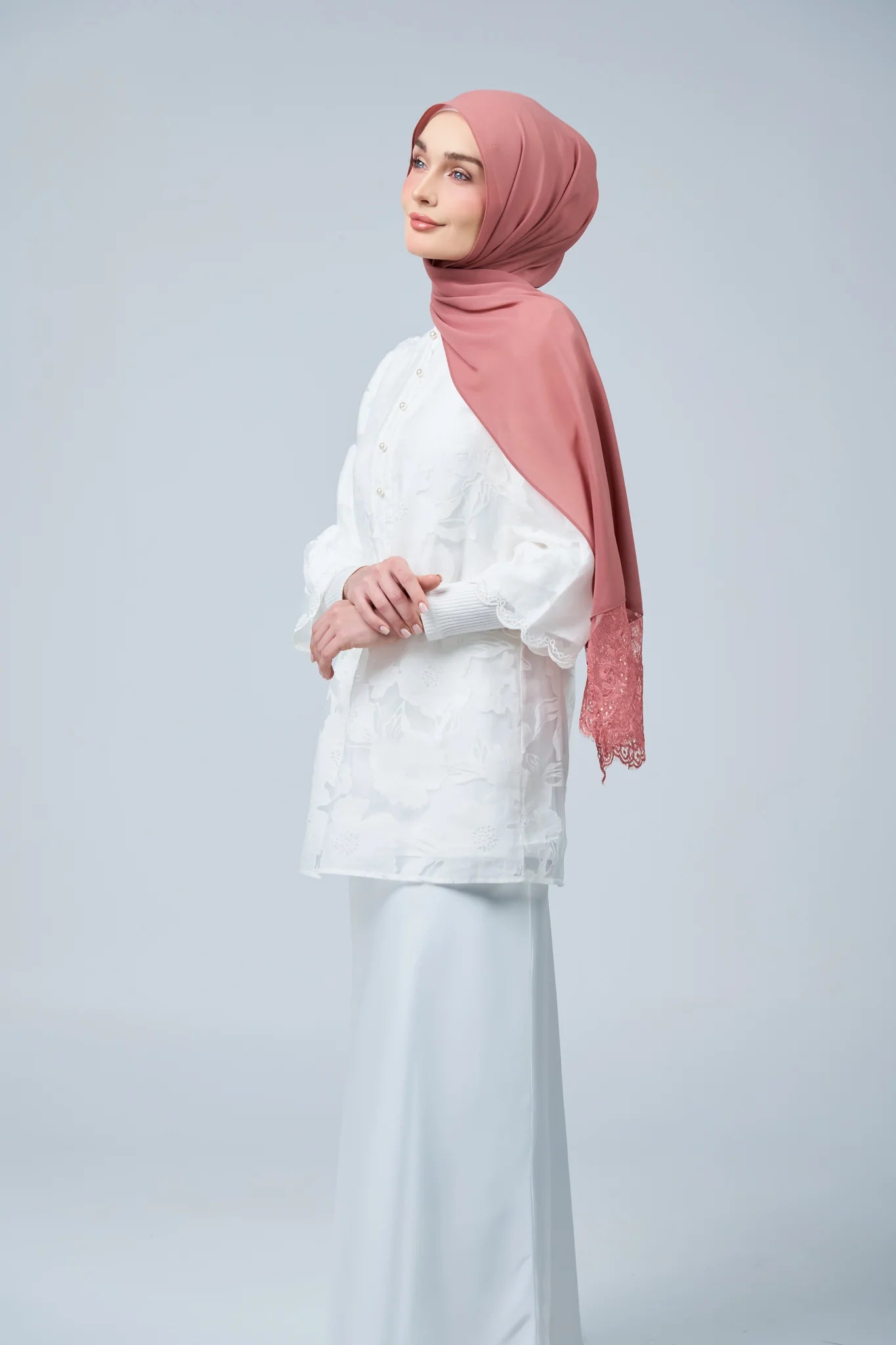 HoodX Lace in Turkish Rose