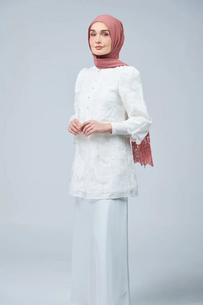 HoodX Lace in Turkish Rose