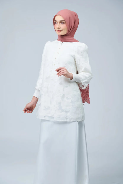 HoodX Lace in Turkish Rose