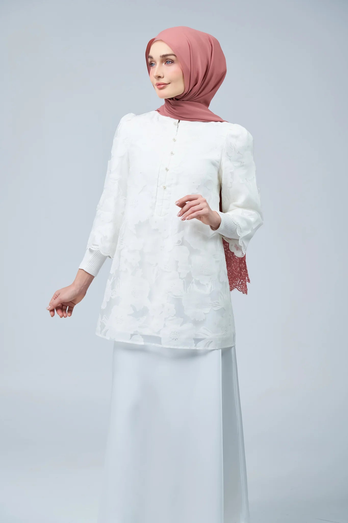 HoodX Lace in Turkish Rose