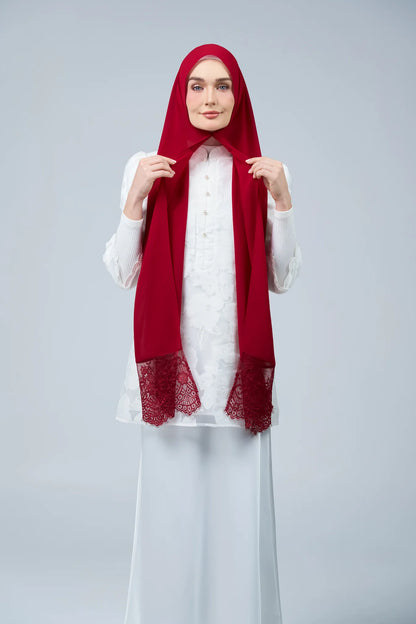 HoodX Lace in Maroon