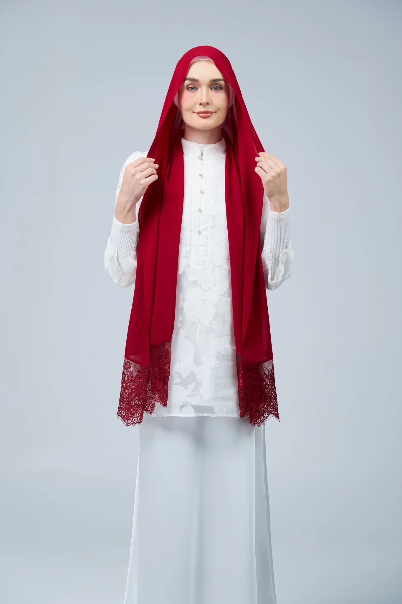 HoodX Lace in Maroon