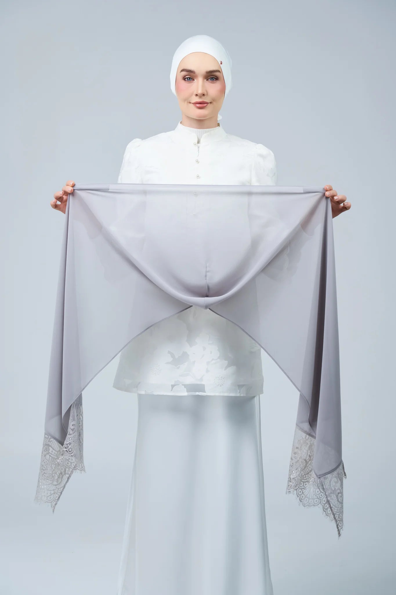 HoodX Lace in Pewter