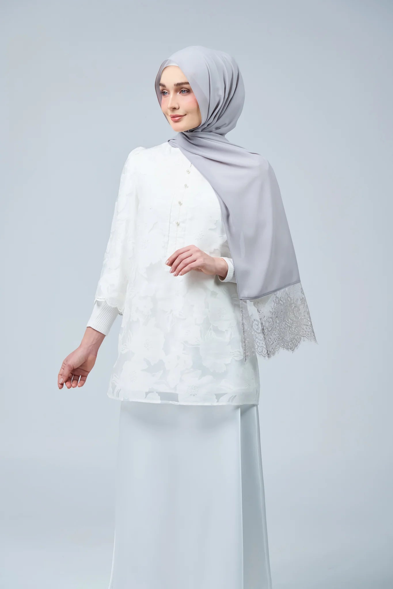 HoodX Lace in Pewter