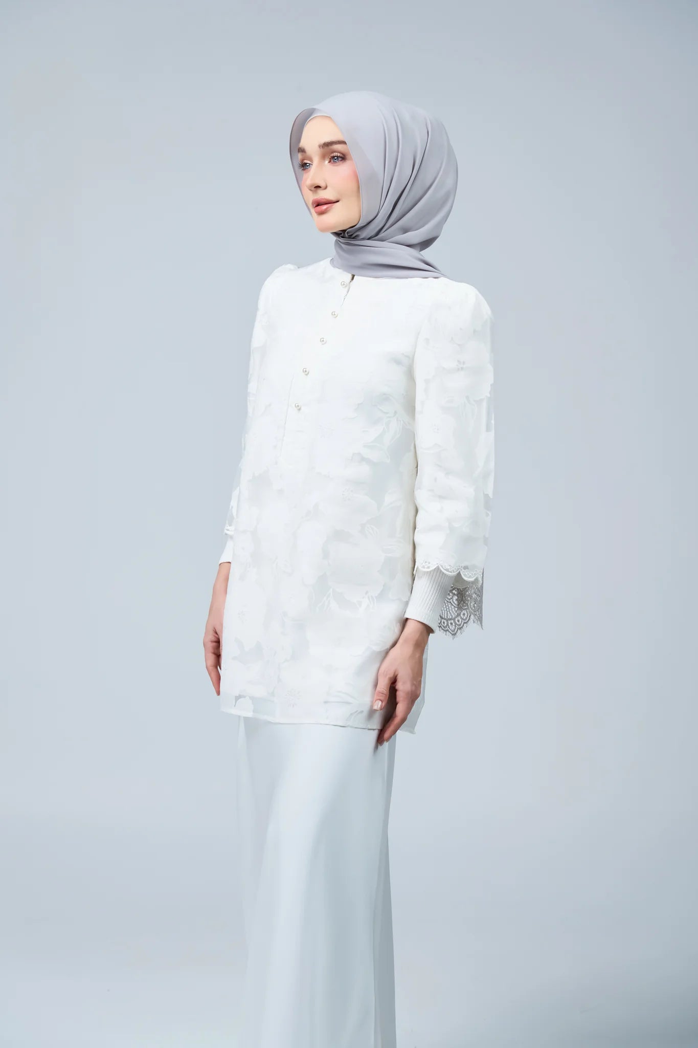 HoodX Lace in Pewter