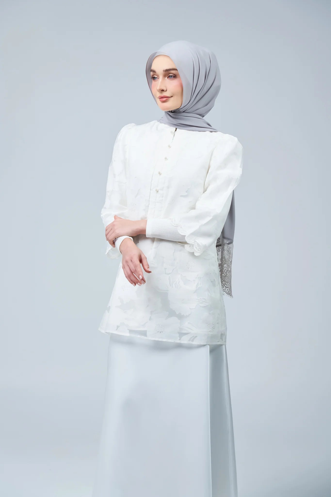 HoodX Lace in Pewter