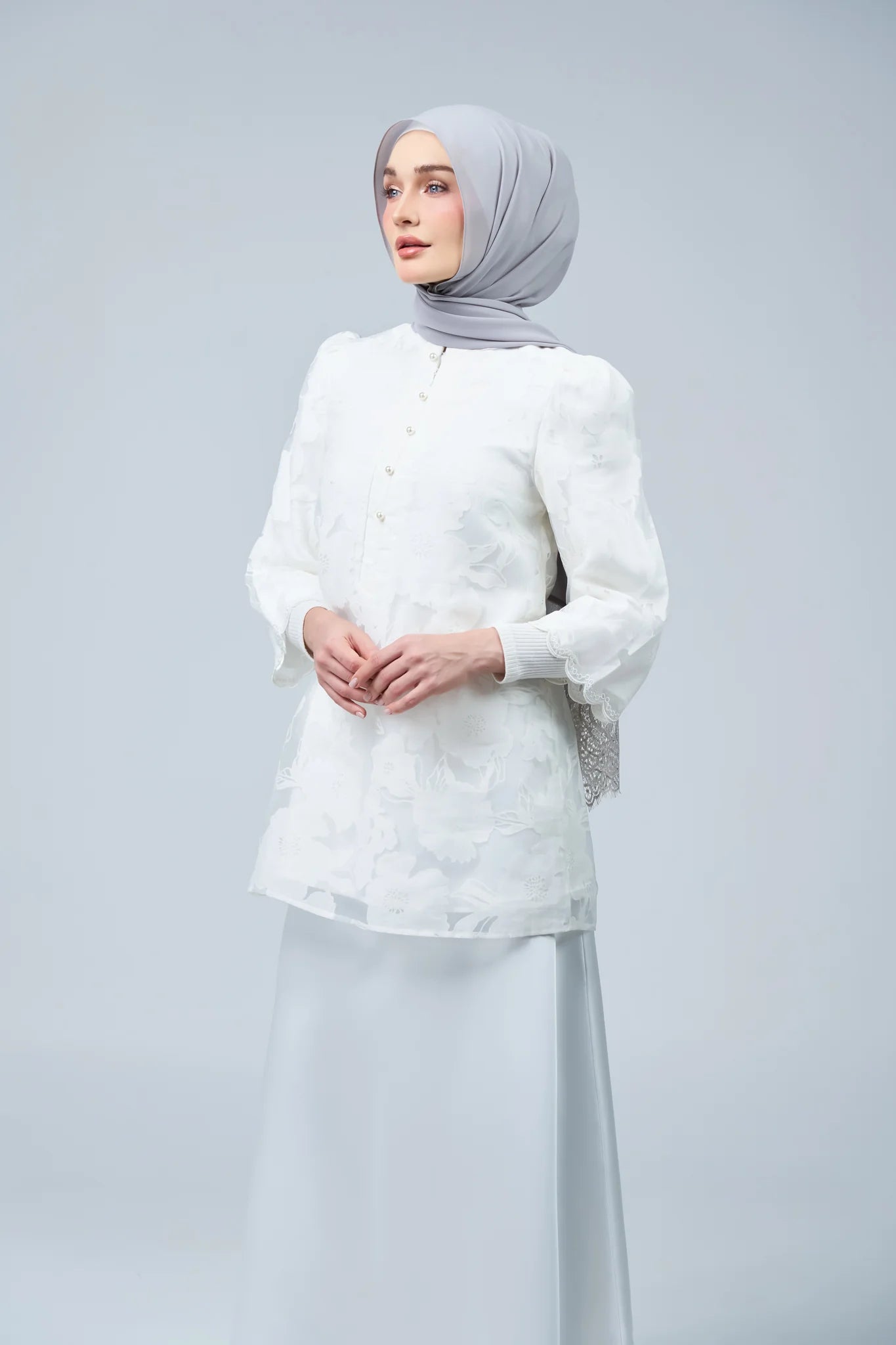 HoodX Lace in Pewter