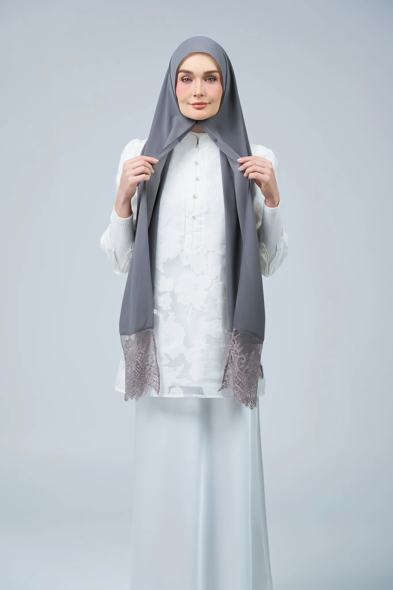 HoodX Lace in Deep Grey