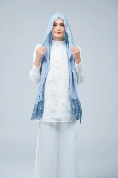 HoodX Lace in Dusty Blue