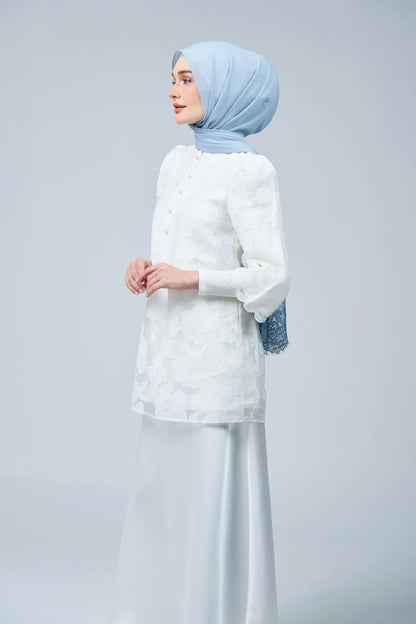 HoodX Lace in Dusty Blue