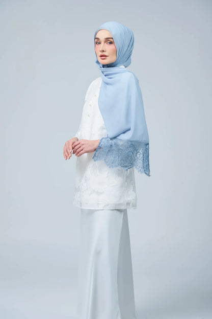 HoodX Lace in Dusty Blue