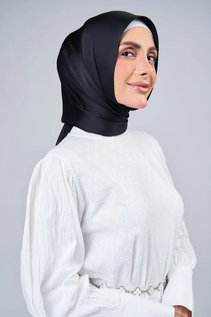 HoodX Luxe Volume 02 in Black