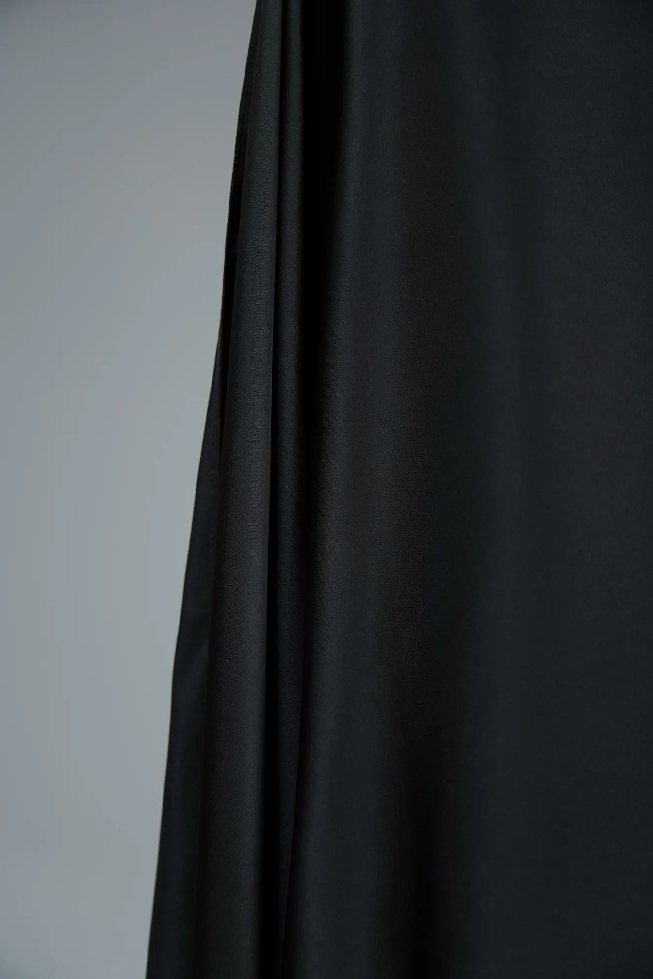 FlowX V2 in Raven Black