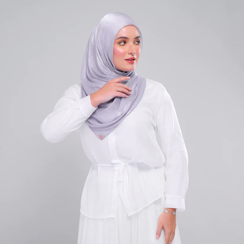 Raia Shawl | Ironless Shimmer in Platinum