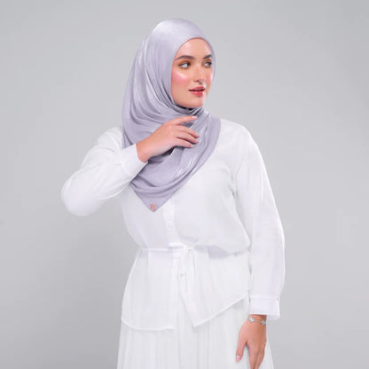 Raia Shawl | Ironless Shimmer in Platinum