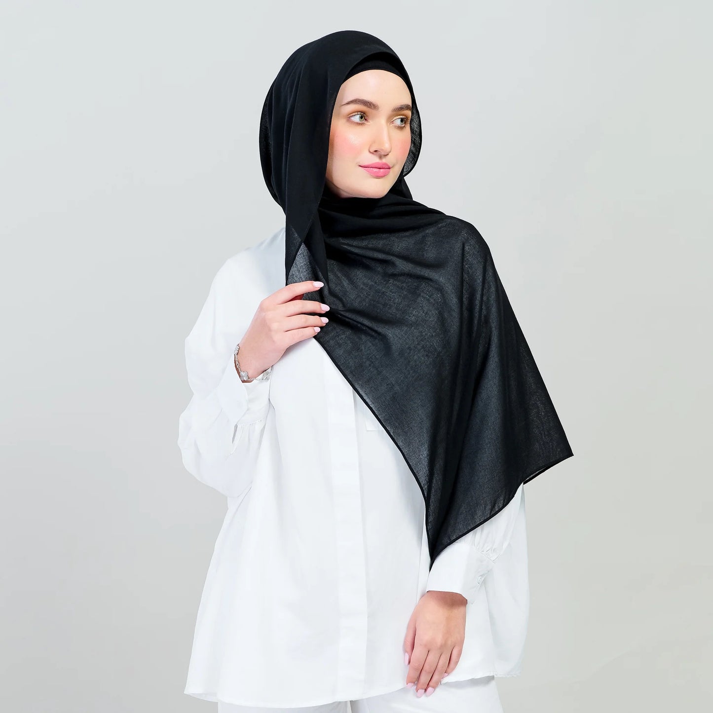 Semi-Instant Elle in Black