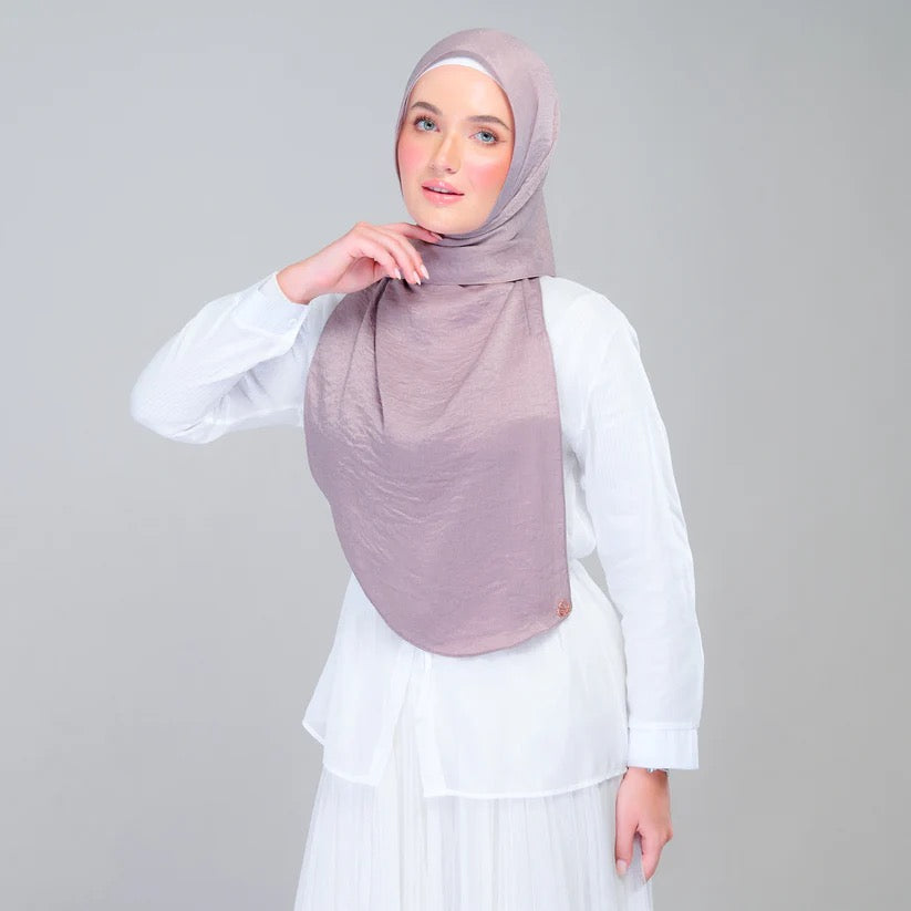 Instant Tag n' Go Shawl | Textured Silk in Ash Taupe
