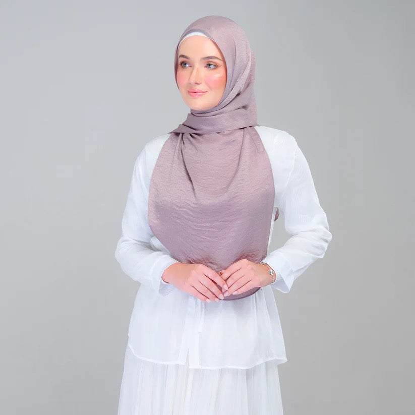 Instant Tag n' Go Shawl | Textured Silk in Ash Taupe