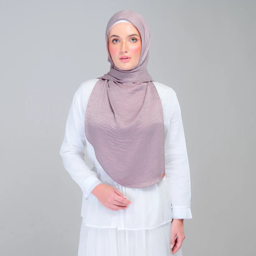 Instant Tag n' Go Shawl | Textured Silk in Ash Taupe