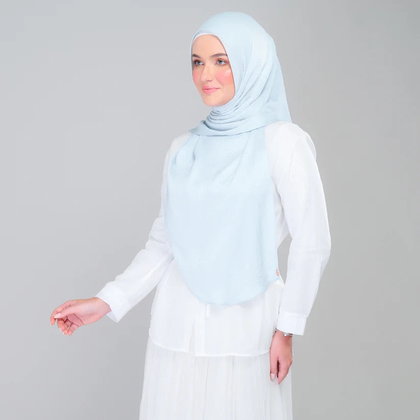 Instant Tag n' Go Shawl | Textured Silk in Soft Blue