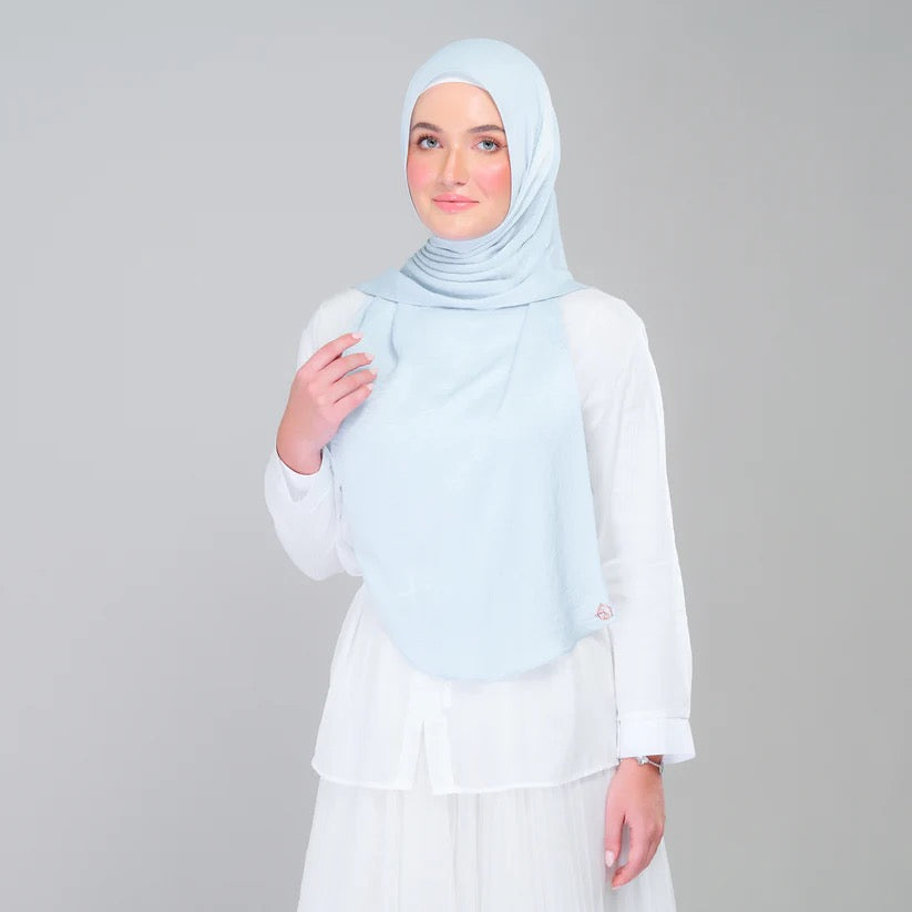 Instant Tag n' Go Shawl | Textured Silk in Soft Blue