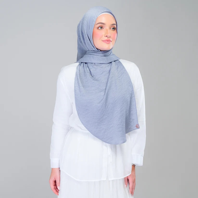 Instant Tag n' Go Shawl | Textured Silk in Metallic Grey