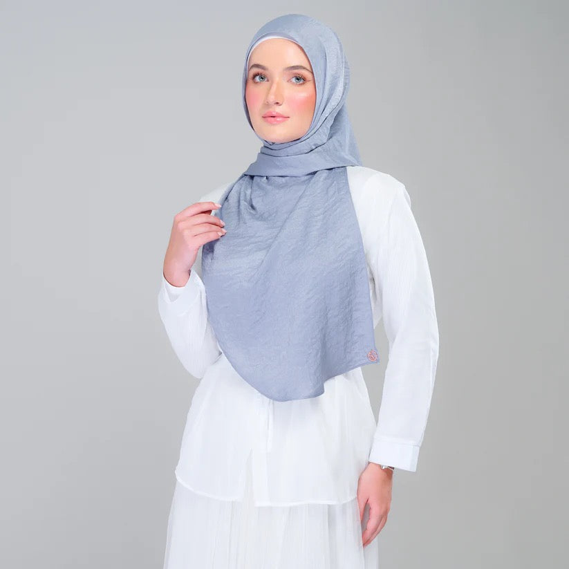 Instant Tag n' Go Shawl | Textured Silk in Metallic Grey