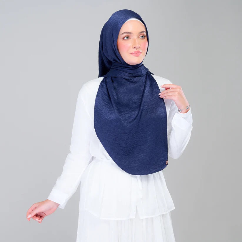 Instant Tag n' Go Shawl | Textured Silk in Navy Blue