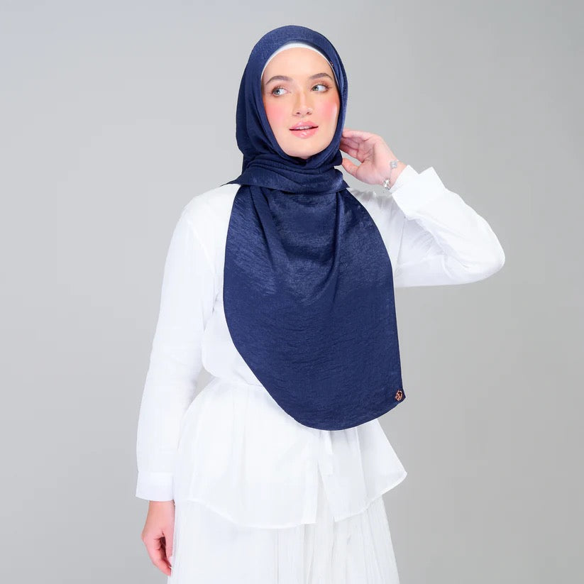 Instant Tag n' Go Shawl | Textured Silk in Navy Blue