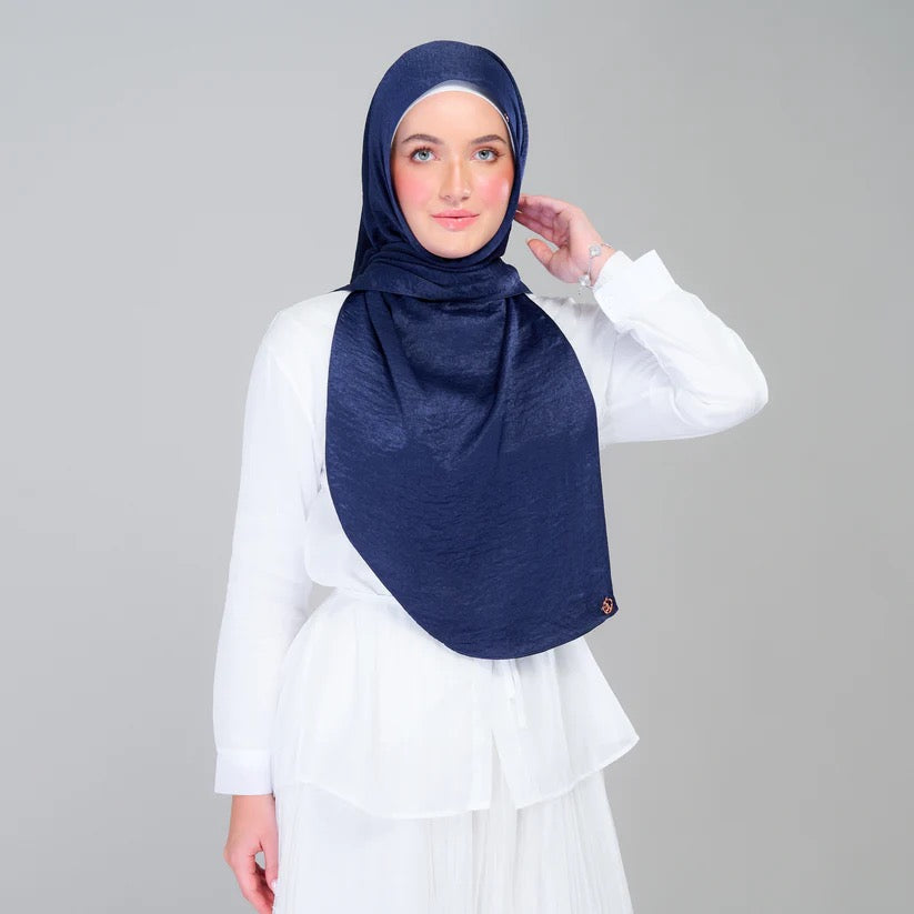 Instant Tag n' Go Shawl | Textured Silk in Navy Blue