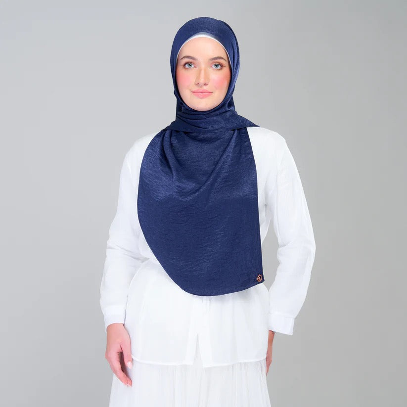 Instant Tag n' Go Shawl | Textured Silk in Navy Blue