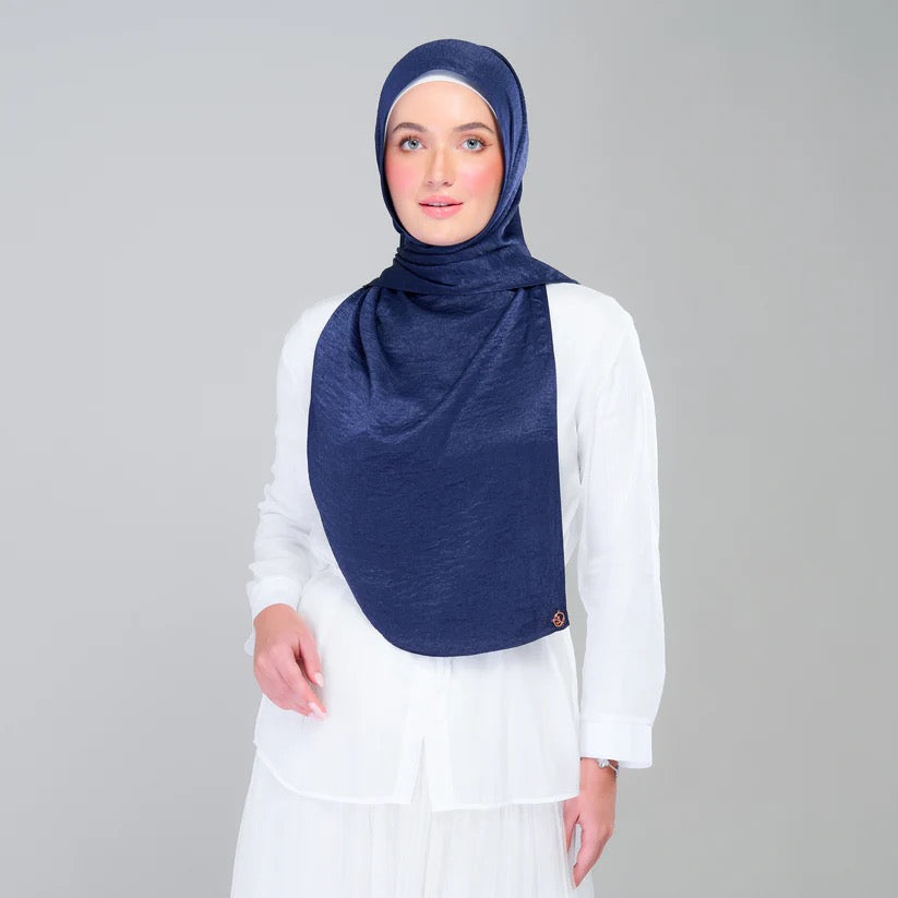Instant Tag n' Go Shawl | Textured Silk in Navy Blue