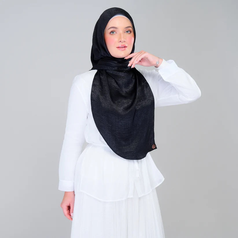 Instant Tag n' Go Shawl | Textured Silk in Black