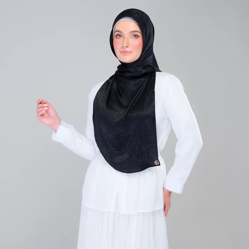 Instant Tag n' Go Shawl | Textured Silk in Black