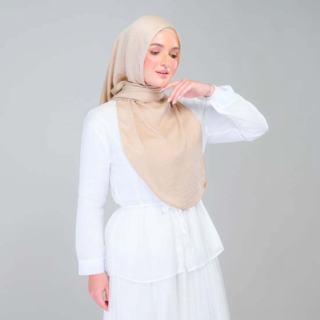Instant Tag n' Go Shawl | Textured Silk in Nude Sand