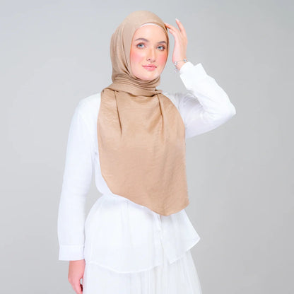 Instant Tag n' Go Shawl | Textured Silk in Caramel Latte