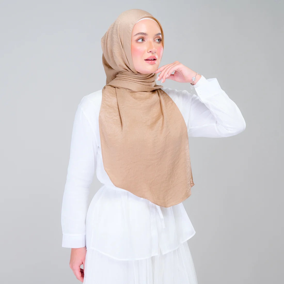 Instant Tag n' Go Shawl | Textured Silk in Caramel Latte