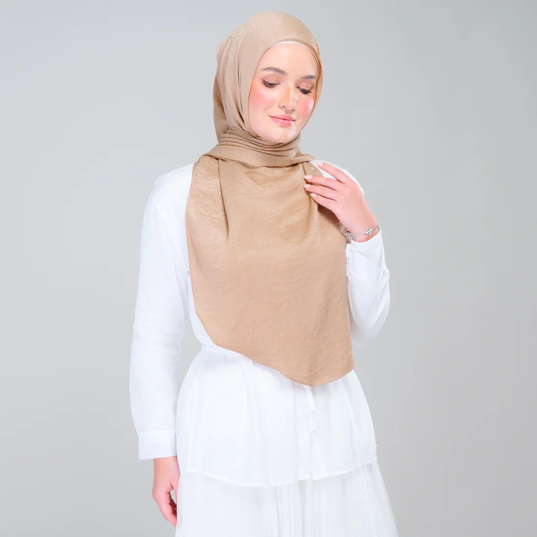 Instant Tag n' Go Shawl | Textured Silk in Caramel Latte