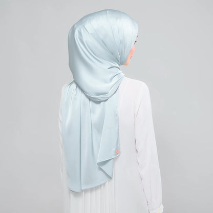 Instant Tag n' Go Shawl | Satin Silk in Caribbean Mint