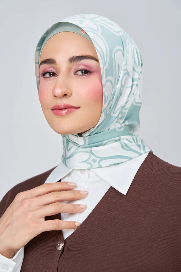 [★New] HoodX Luxe Printed Set in Seraphina