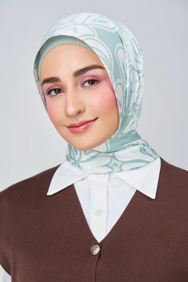 [★New] HoodX Luxe Printed Set in Seraphina