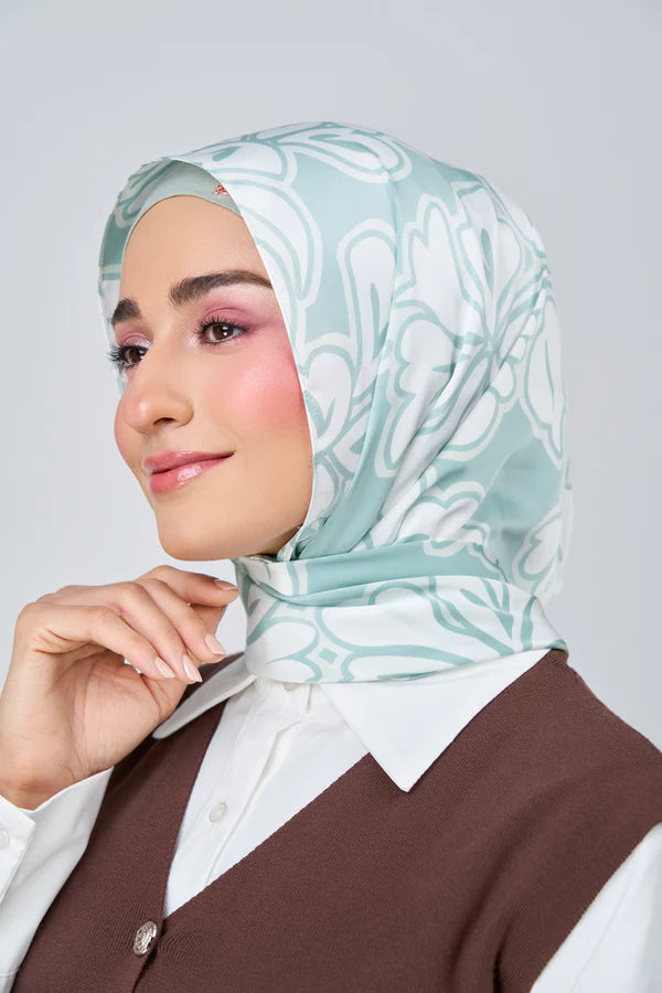 [★New] HoodX Luxe Printed Set in Seraphina