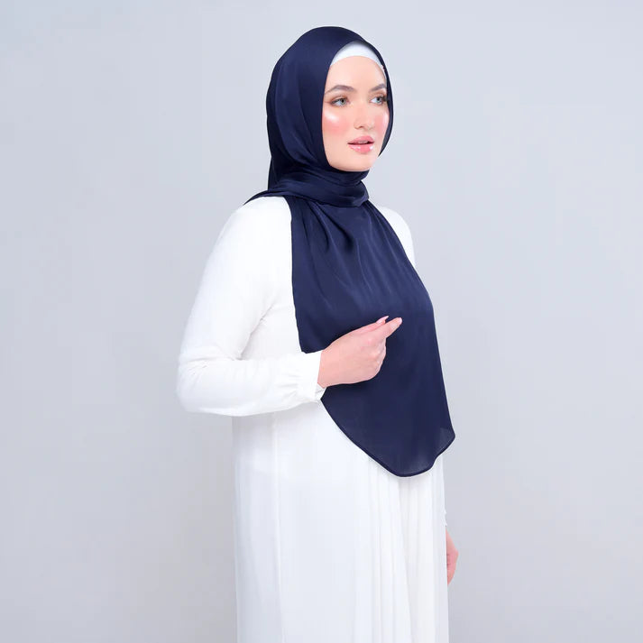 Tag & Go | Bawal Butterfly in Navy Blue